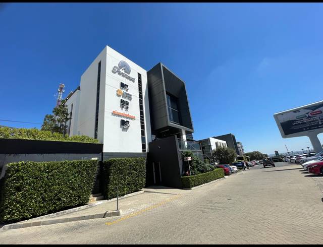 2,095M² OFFICE TO LET IN BRYANSTON